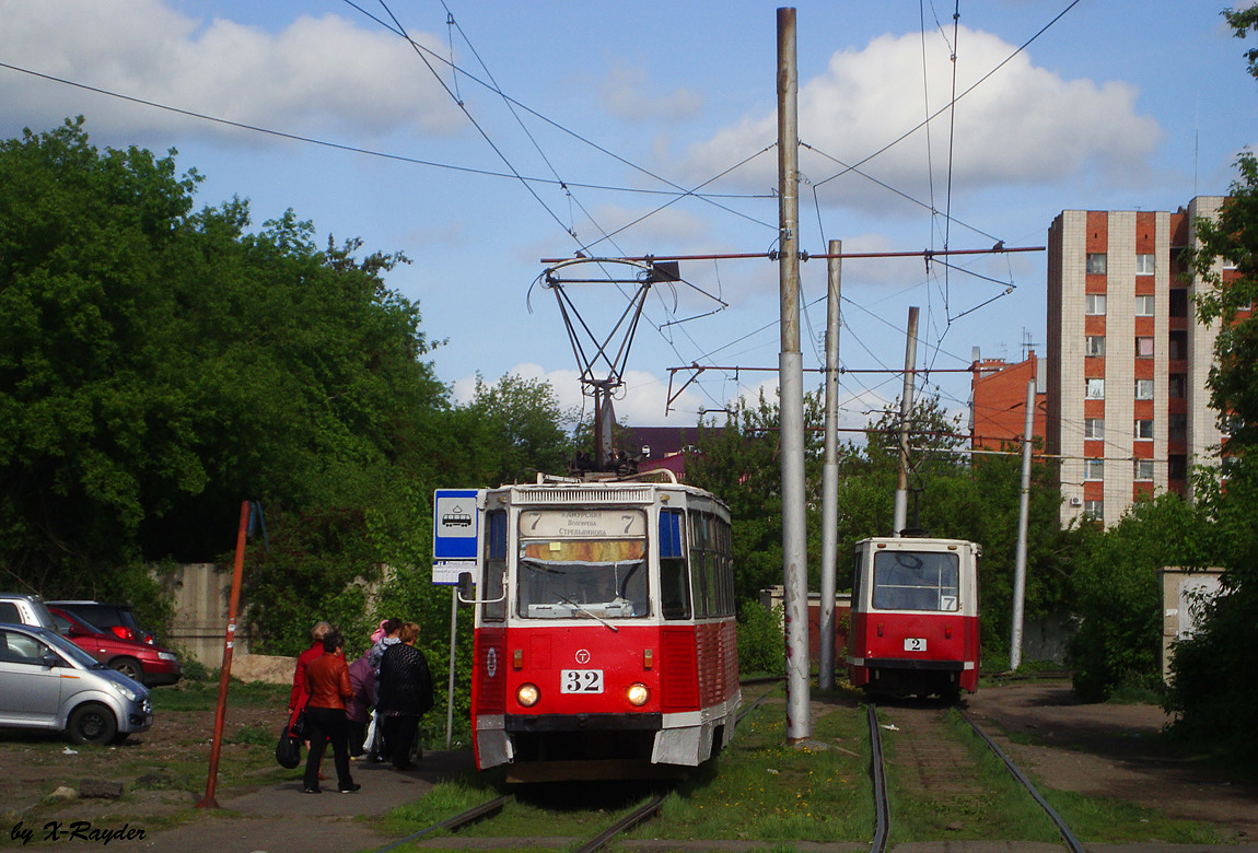 Омск, 71-605А № 32; Омск, 71-605 (КТМ-5М3) № 2