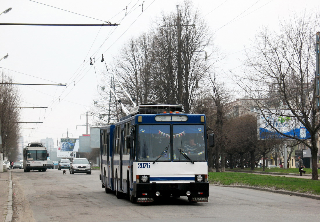 Днепр, ЮМЗ Т1 № 2076