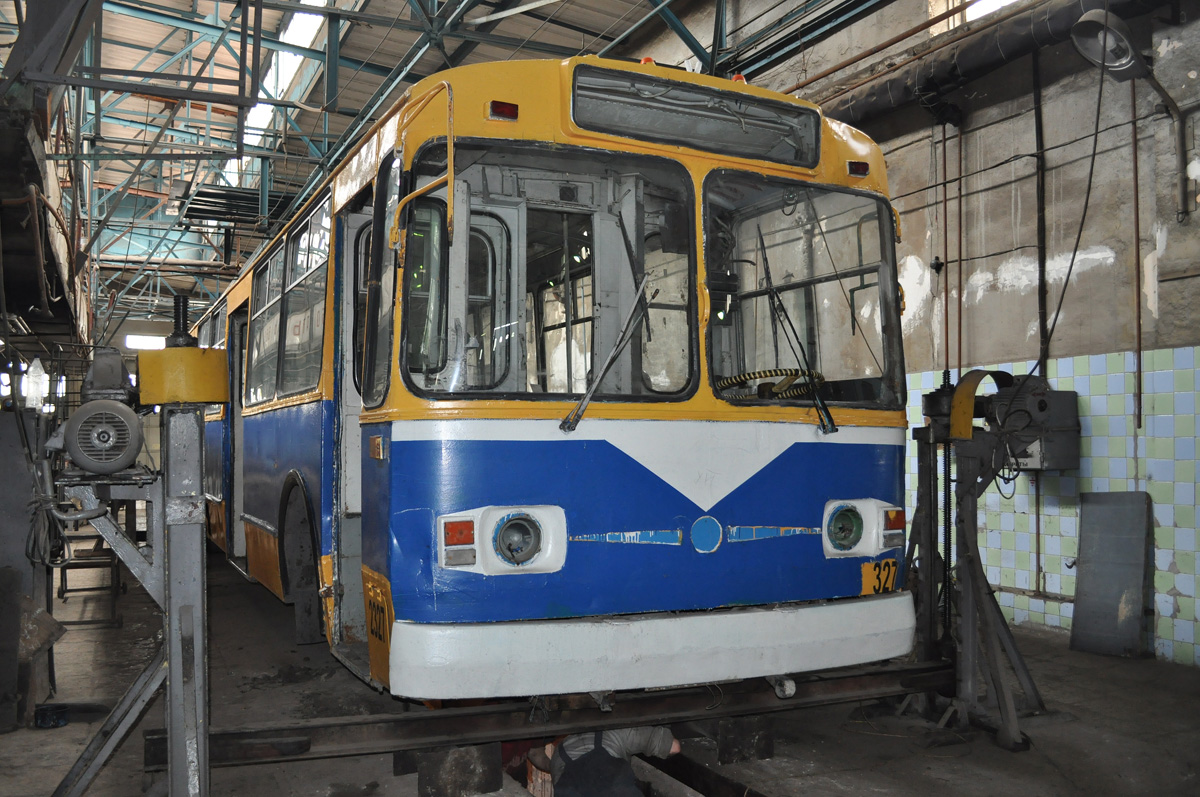 Севастополь, ЗиУ-682В-012 [В0А] № 2327