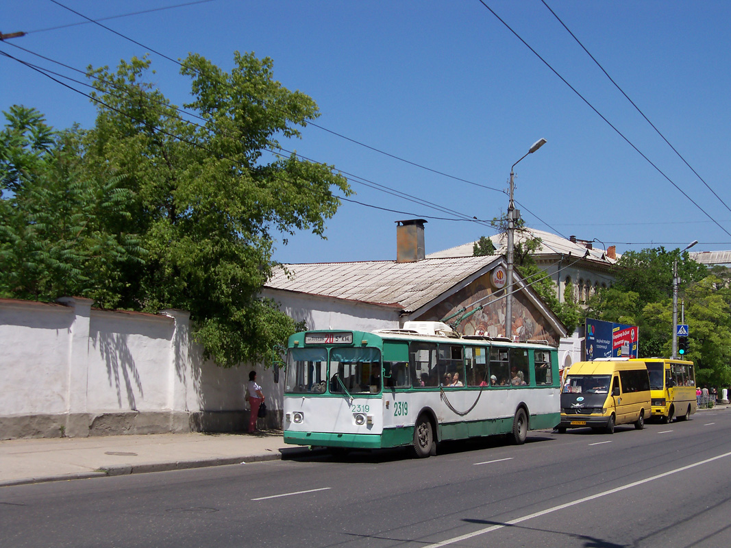 Севастополь, ЗиУ-682В [В00] № 2319