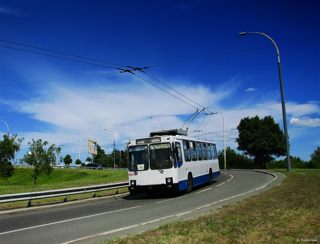 Киев, ЮМЗ Т2 № 4243