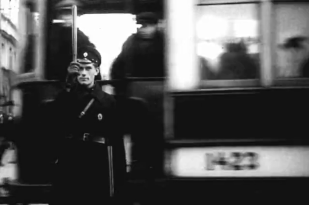 Москва, Двухосный прицепной вагон № 1423; Москва — Исторические фотографии — Трамвай и Троллейбус (1921-1945); Москва — Трамваи в кинофильмах