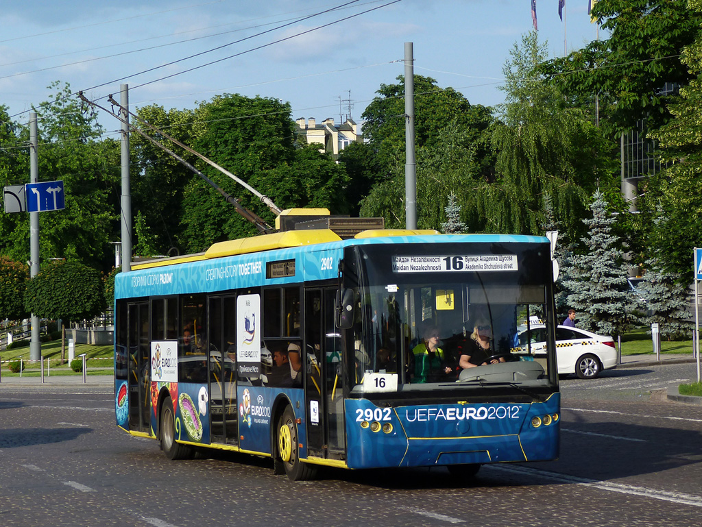 Киев, ЛАЗ E183D1 № 2902