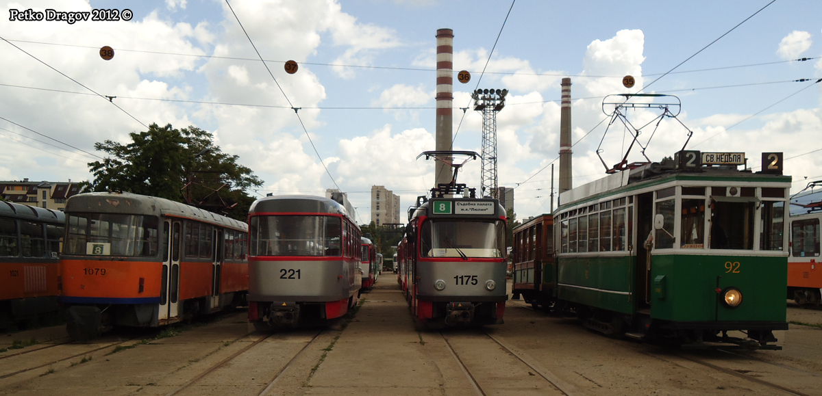 София, Tatra T4D № 1079; София, Tatra B4DC № 221; София, Tatra T4DC № 1175; София, MAN/Siemens № 92