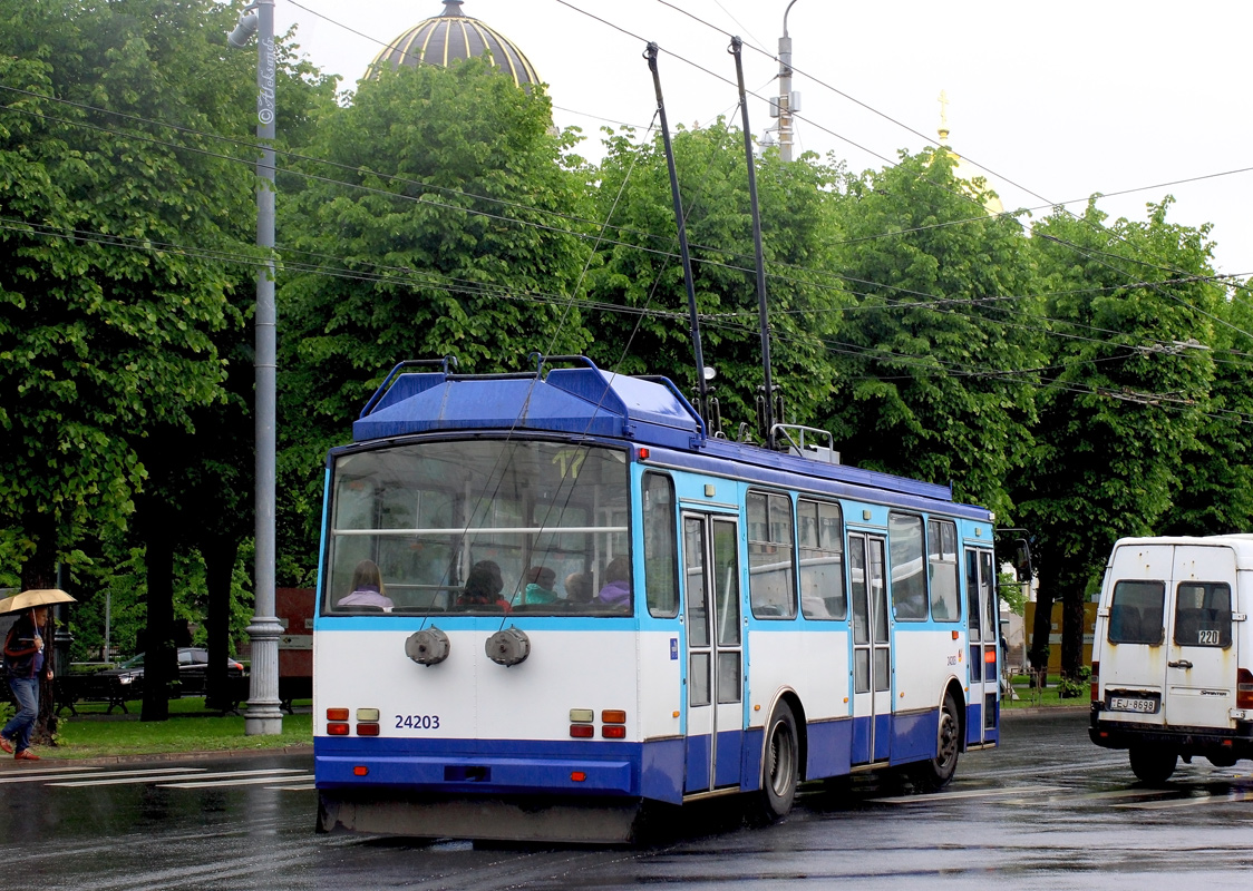 Рига, Škoda 14Tr18/6M № 24203