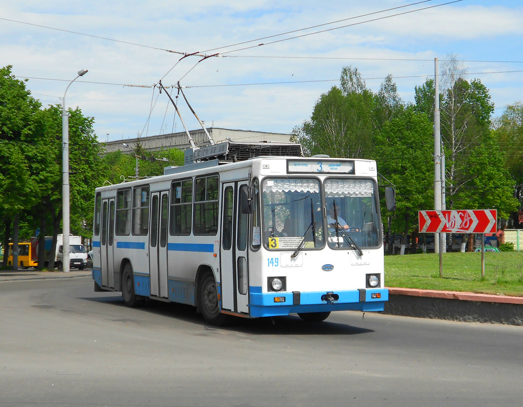 Ровно, ЮМЗ Т2 № 149