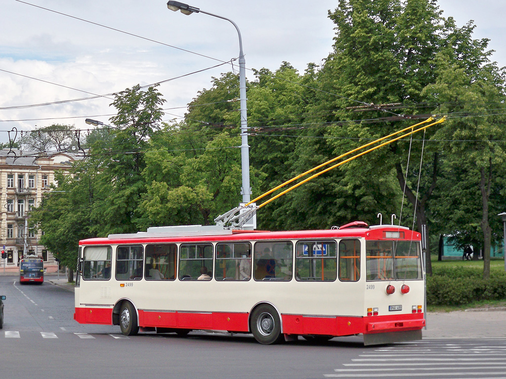 Вильнюс, Škoda 14Tr02/6 № 2499 Вильнюс, Škoda 14Tr02/6 № 2499