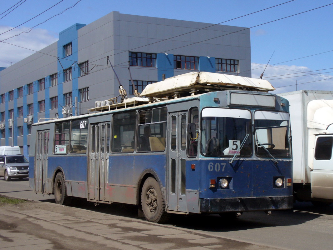Киров, ЗиУ-682 КР Иваново № 607