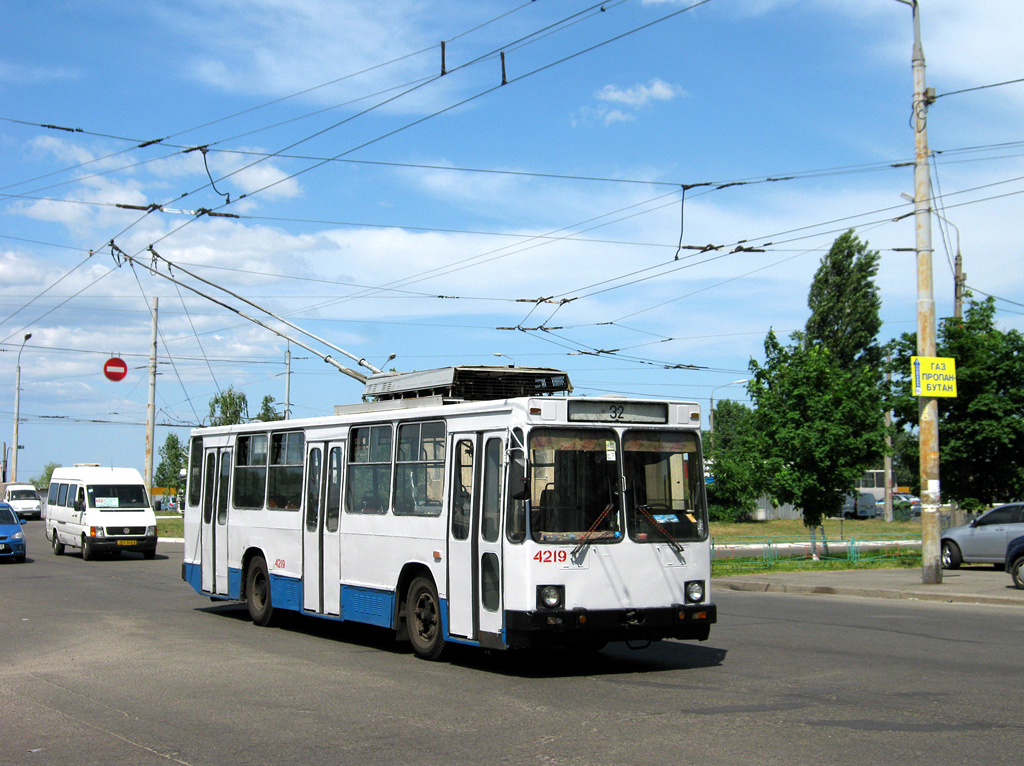 Kyjev, YMZ T2 č. 4219