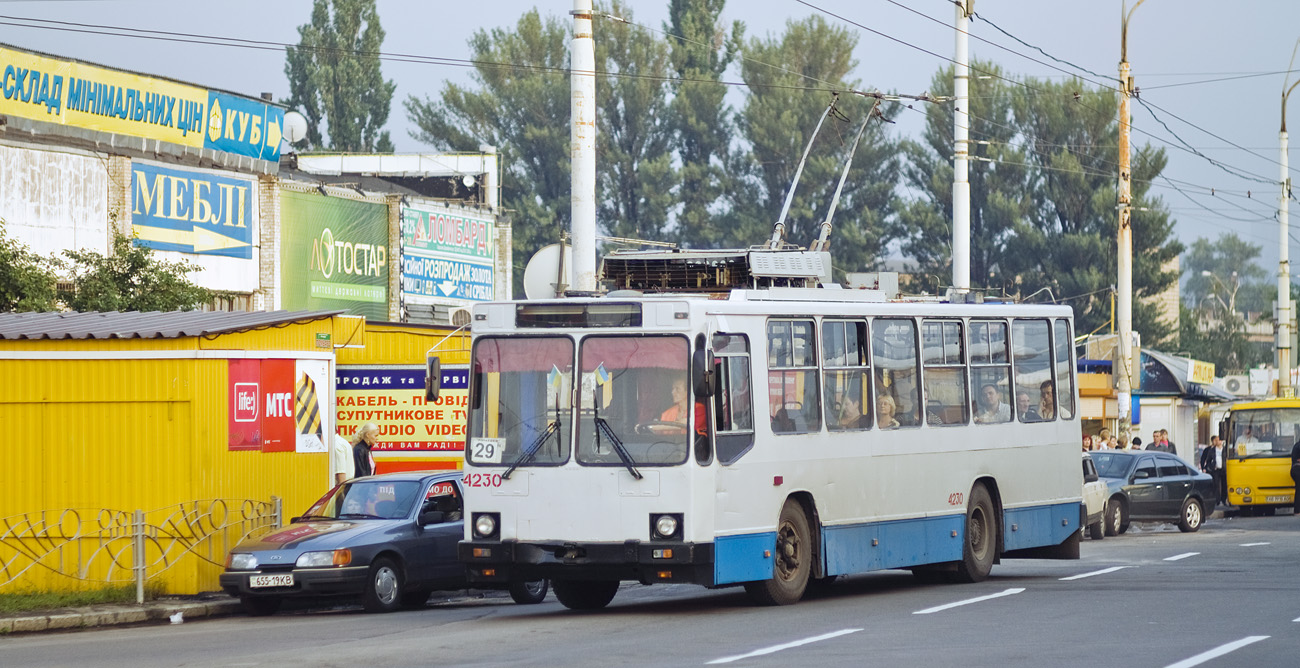 Киев, ЮМЗ Т2 № 4230