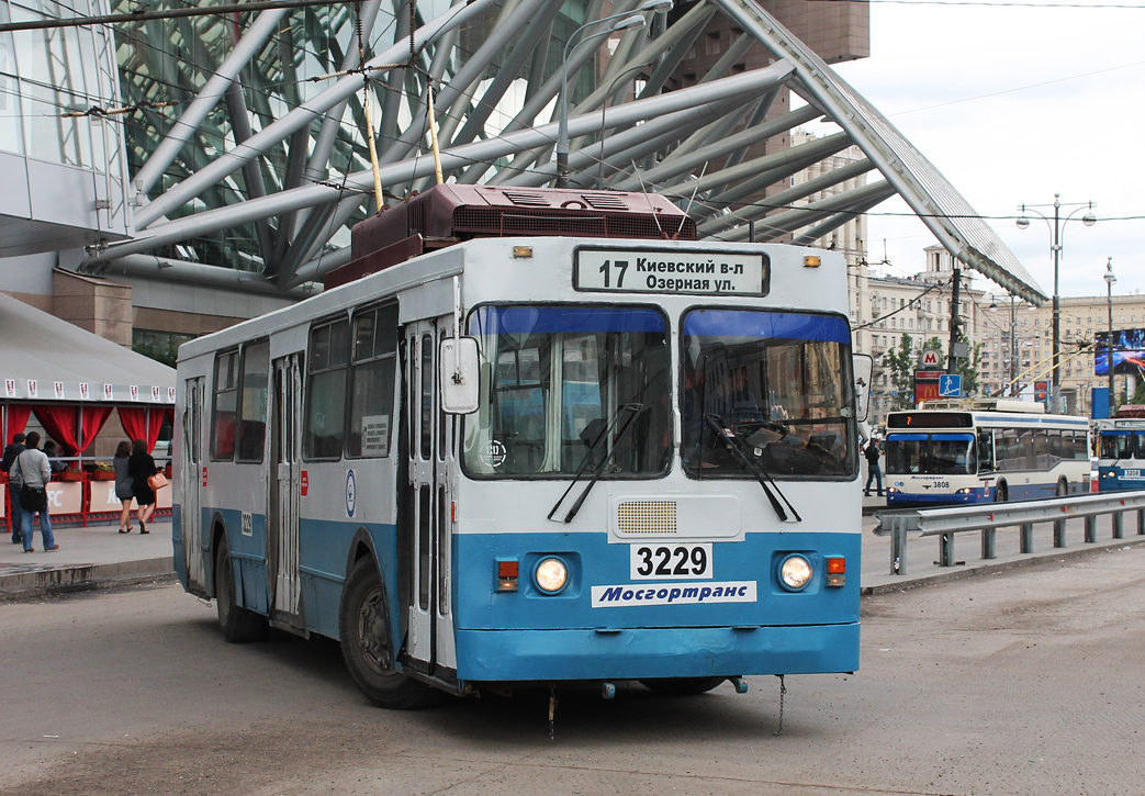 Москва, ЗиУ-682ГМ1 (с широкой передней дверью) № 3229