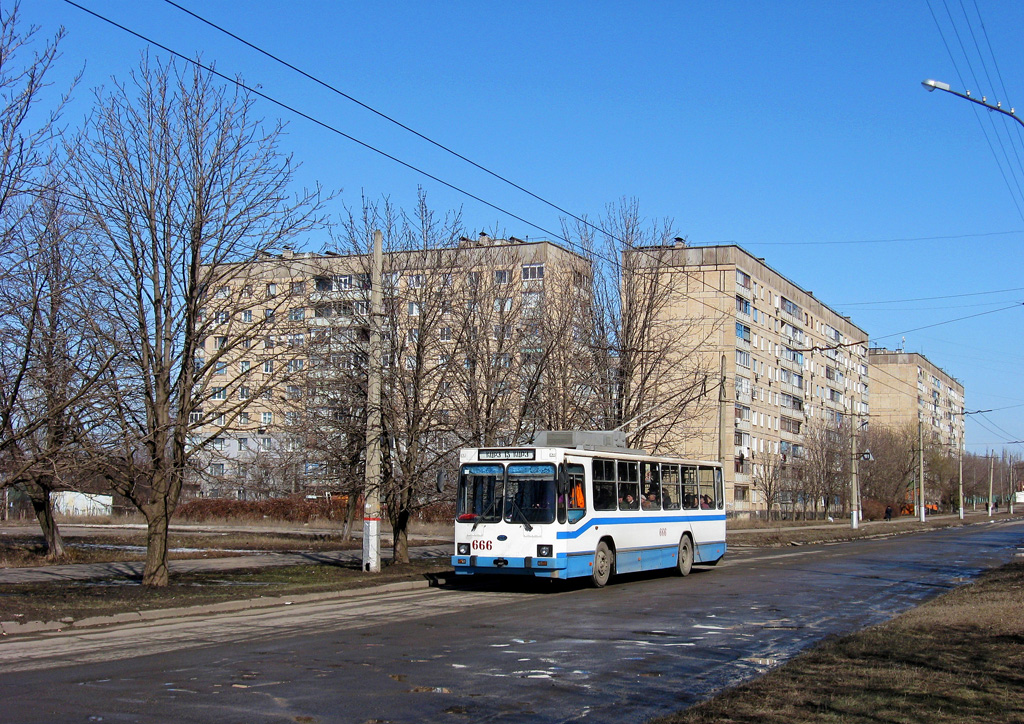 Кривой Рог, ЮМЗ Т2 мод. 7 № 666