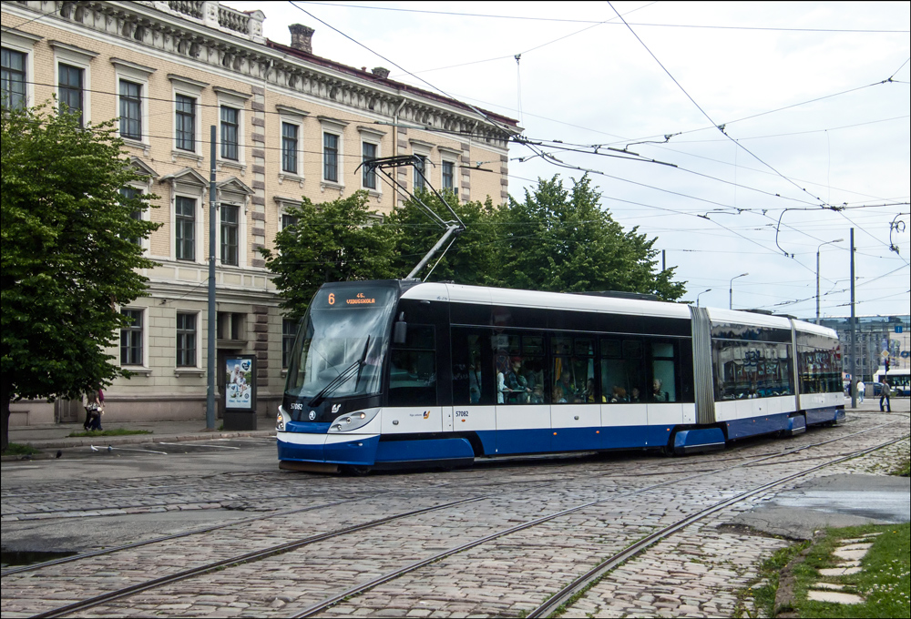 Рига, Škoda 15T ForCity Alfa Riga № 57082