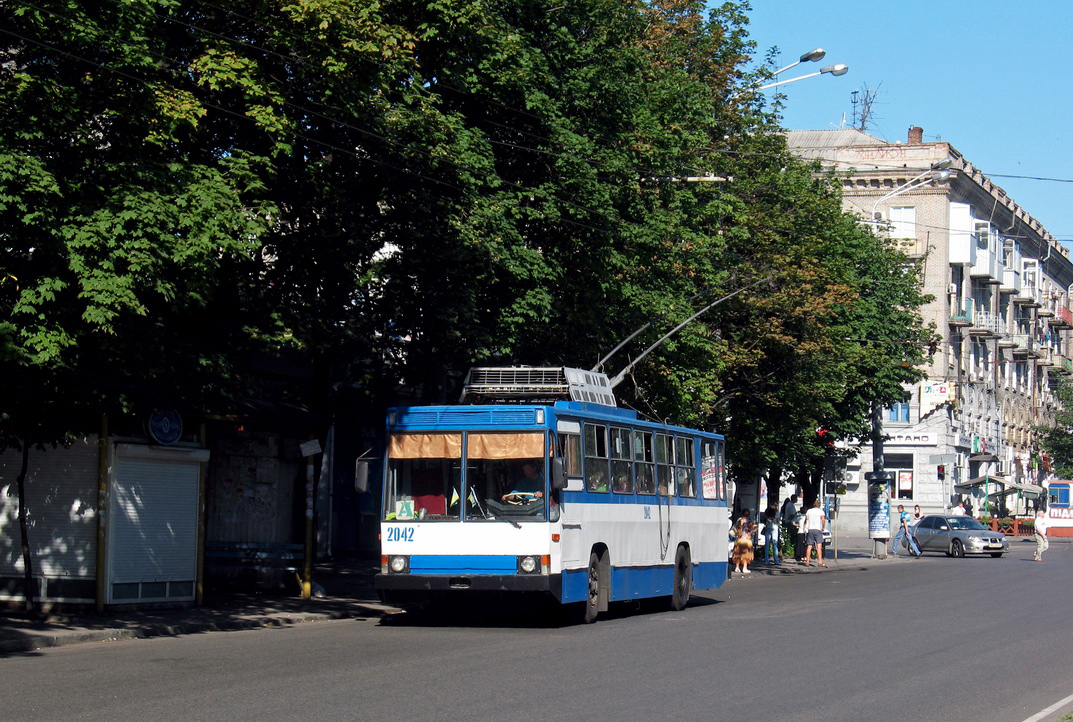 Днепр, ЮМЗ Т1Р (Т2П) № 2042