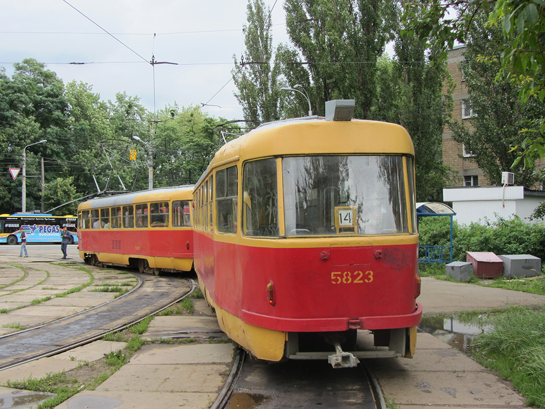 Kijev, Tatra T3SU — 5823