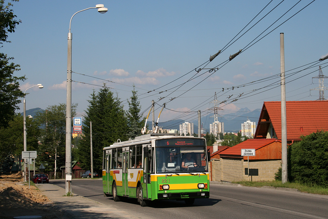 Жилина, Škoda 14Tr14/7 № 221