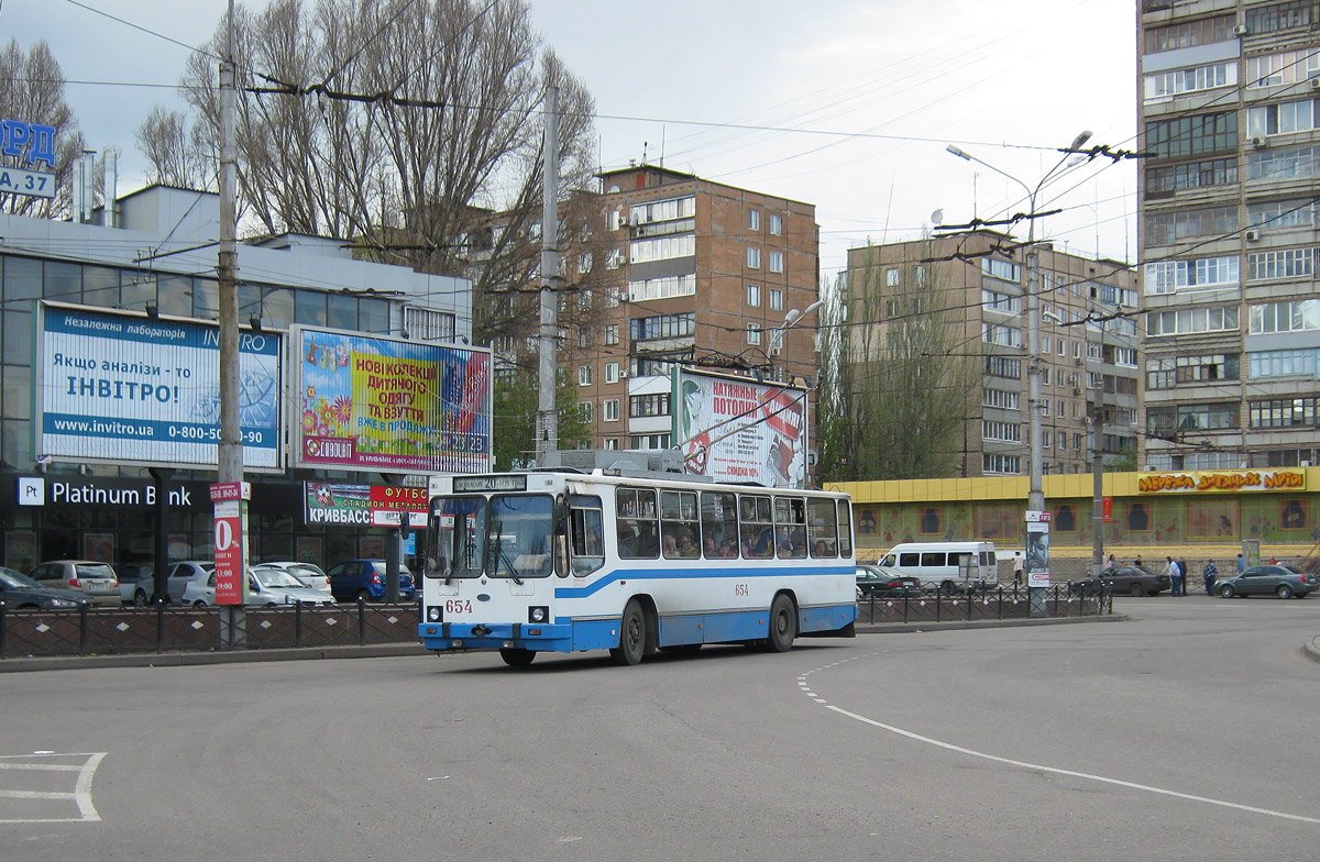 Кривой Рог, ЮМЗ Т2 мод. 7 № 654