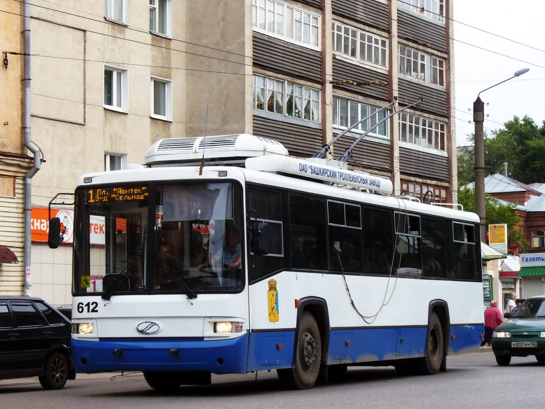 Kirovas (Viatka), BTZ-52768A nr. 612