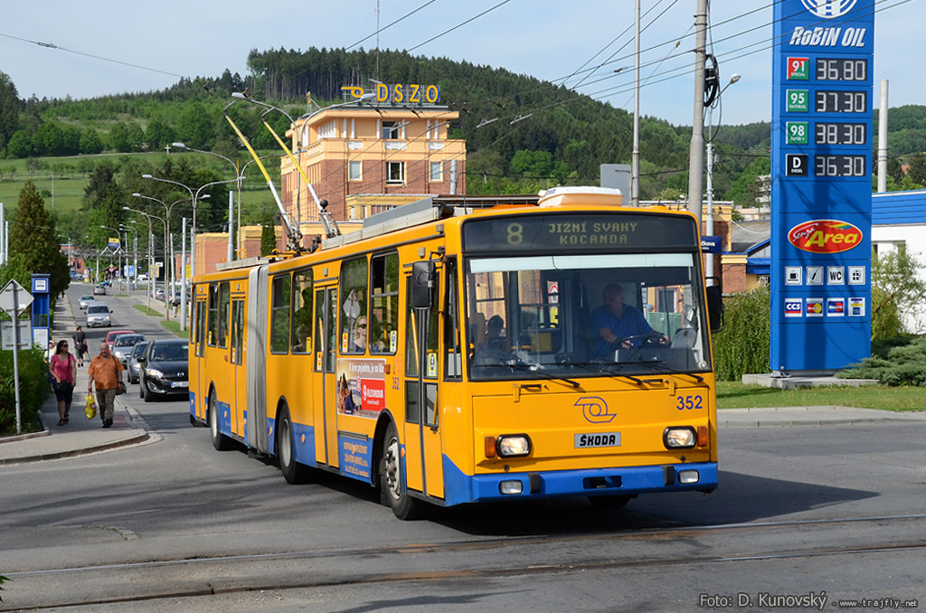 Злин, Škoda 15Tr13/6M № 352