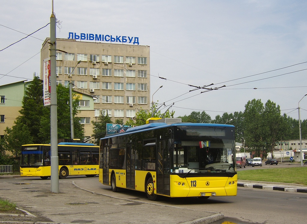 Львов, ЛАЗ E183D1 № 113