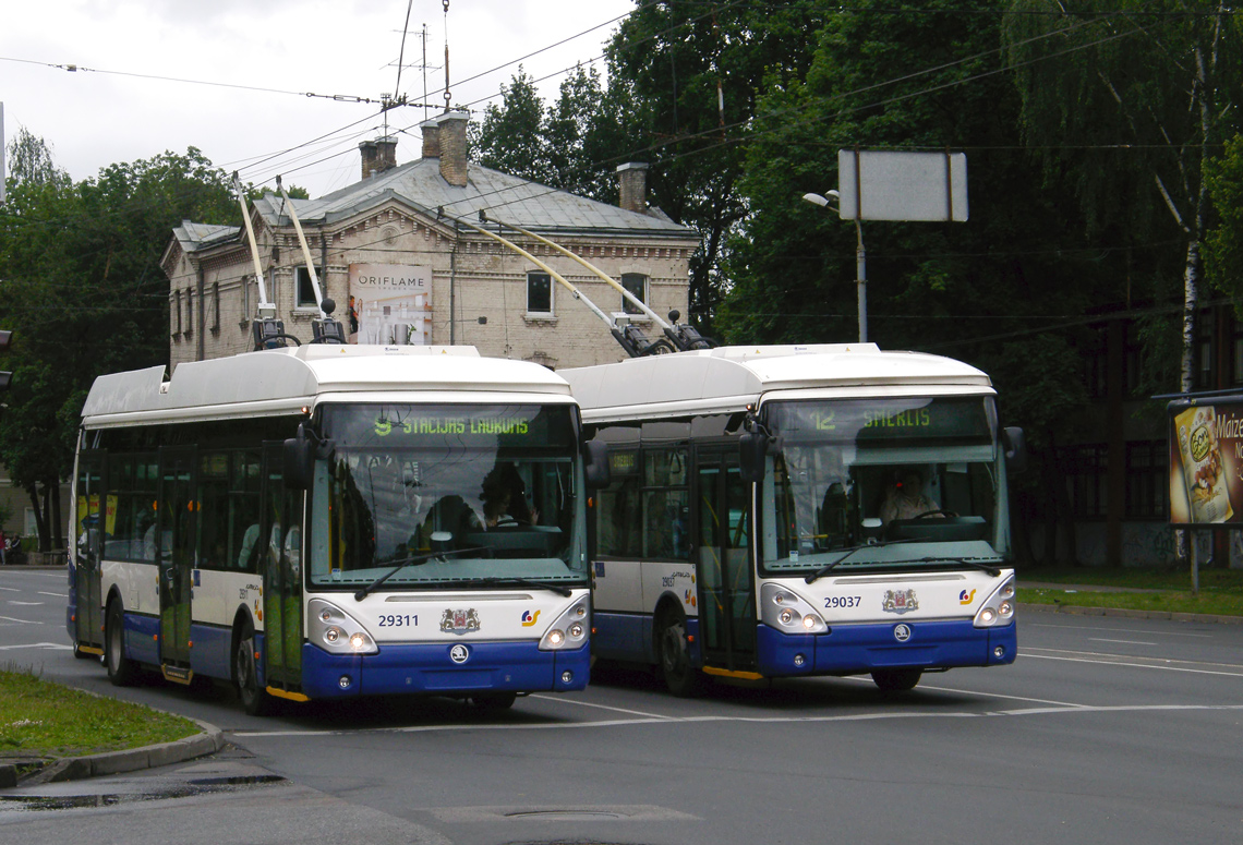 Рига, Škoda 24Tr Irisbus Citelis № 29311; Рига, Škoda 24Tr Irisbus Citelis № 29037