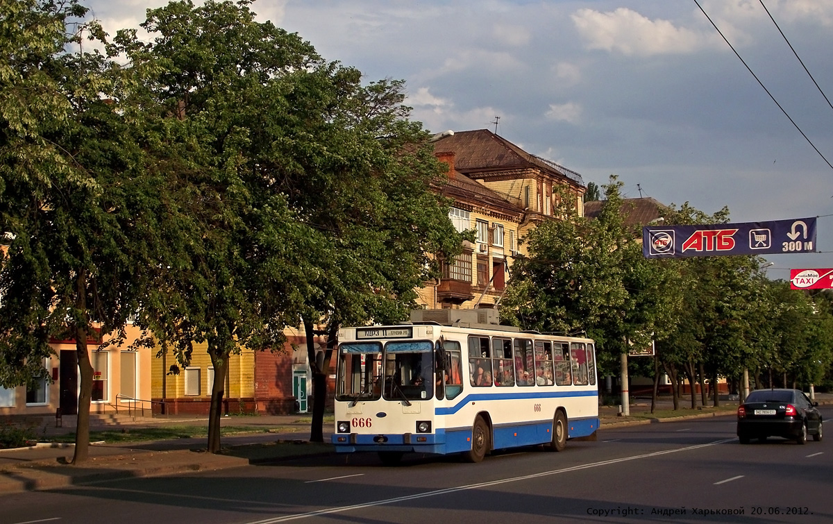 Кривой Рог, ЮМЗ Т2 мод. 7 № 666