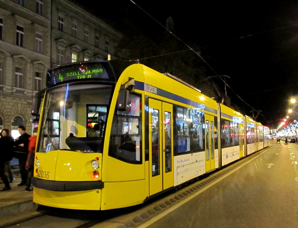 Будапешт, Siemens Combino Supra NF12B № 2036