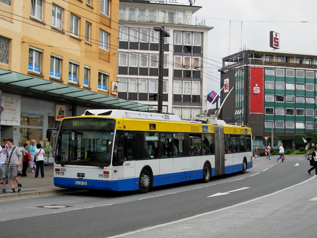 Золинген, Van Hool AG 300T № 255