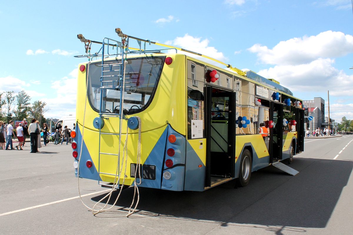 Petroskoi, VMZ-5298.01 “Avangard” № 370; Petroskoi — Presentation of the VMZ-5298.01 Avangard trolleybus