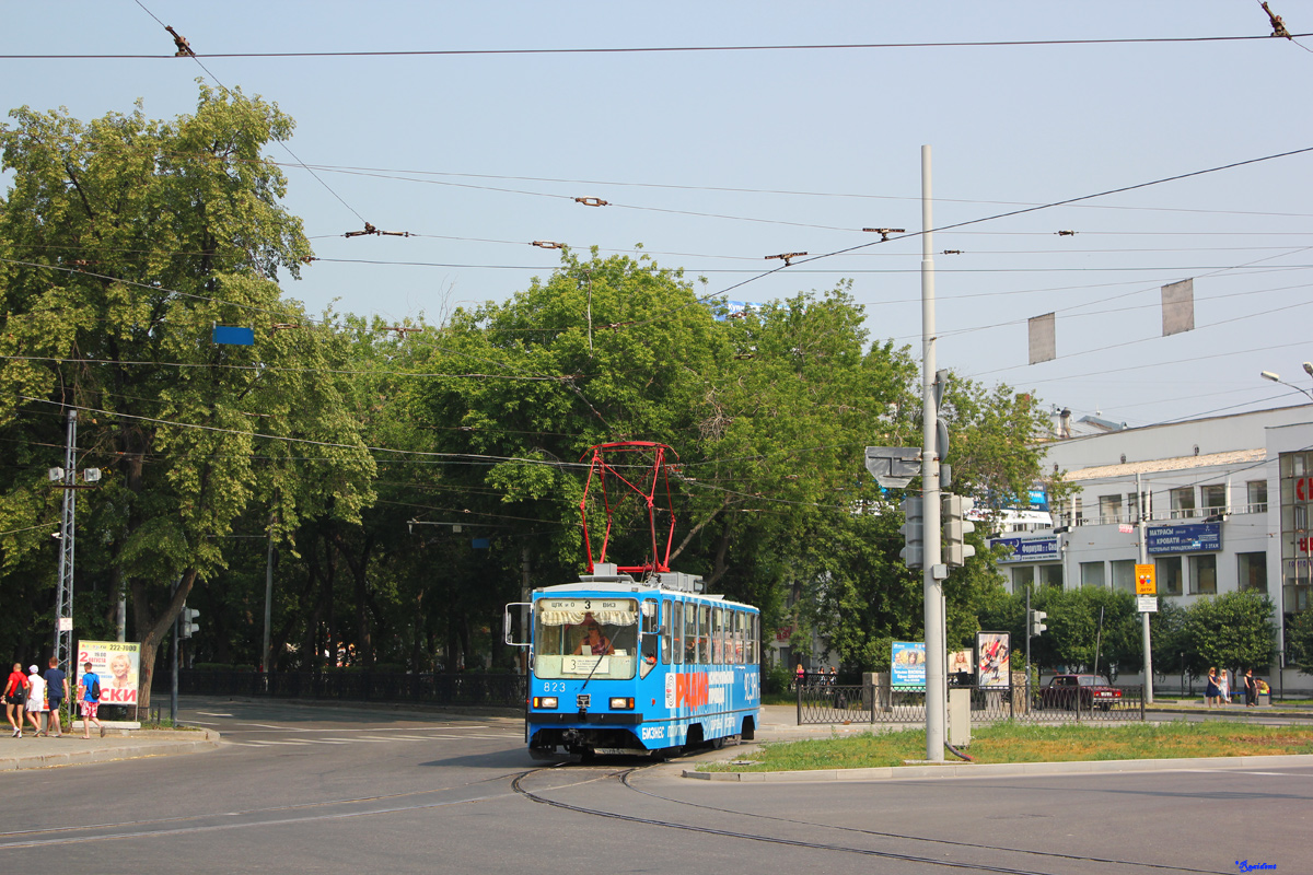 Екатеринбург, 71-402 № 823
