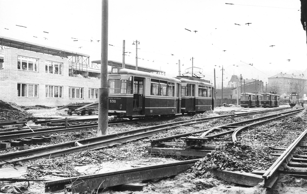 Львов, Gotha B57 № 530; Львов, Gotha T57 № 430