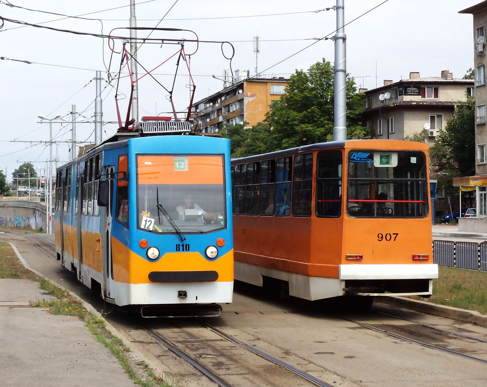 Sofia, T6M-700 F Nr 810; Sofia, T8M-900M Nr 907