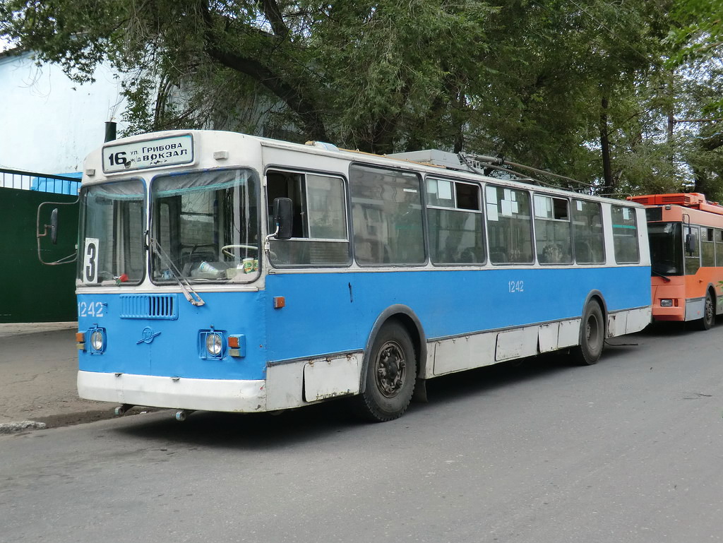 Саратов, ЗиУ-682Г-012 [Г0А] № 1242