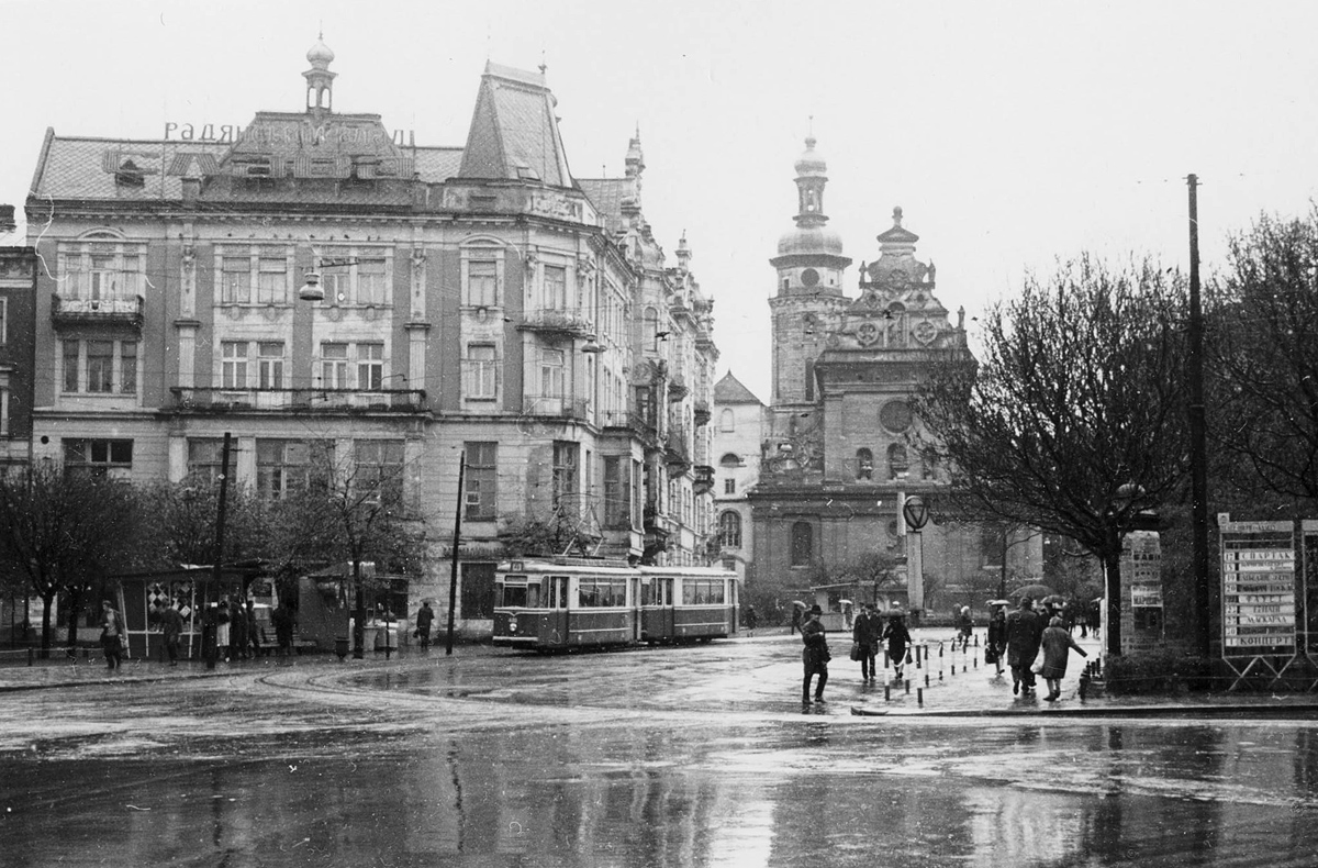 Львов, Gotha T57 № 481; Львов, Gotha B57 № 581