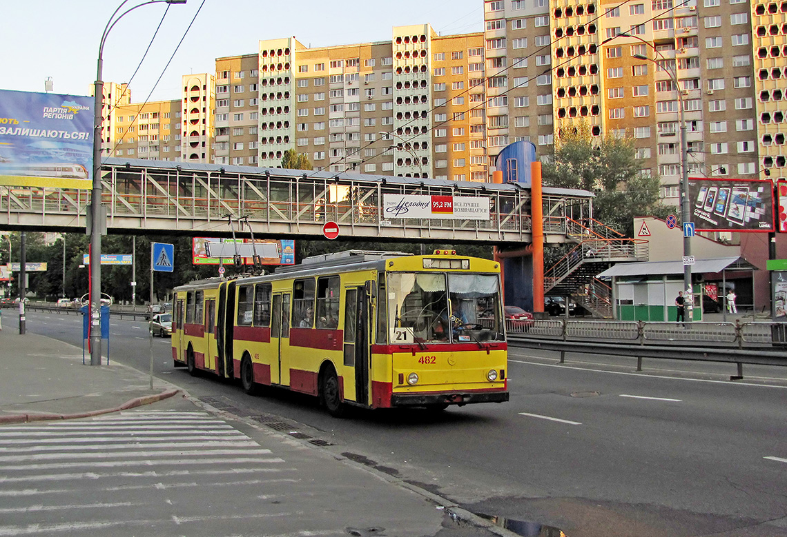 Киев, Škoda 15Tr03/6 № 482