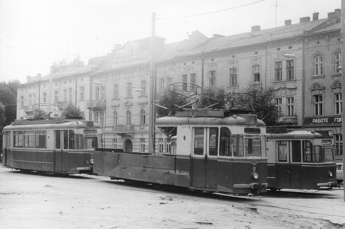 Львов, Gotha T59E № 2; Львов, Gotha T2-62 № 8; Львов, Gotha T59E № 17