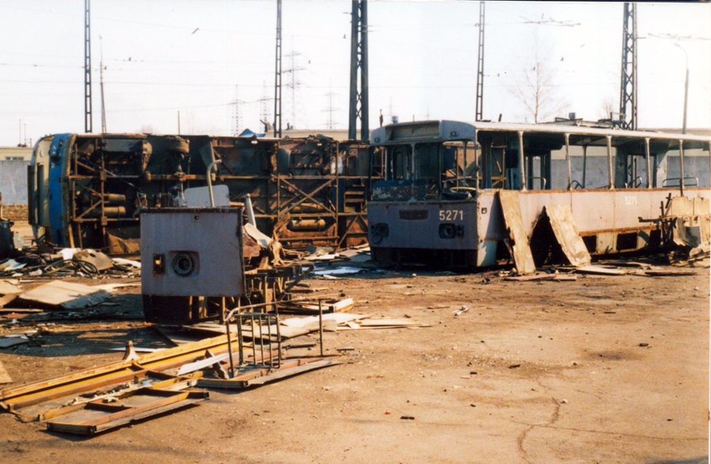 Санкт-Петербург, ЗиУ-682В-012 [В0А] № 5271; Санкт-Петербург, ЗиУ-682В-012 [В0А] № 5187