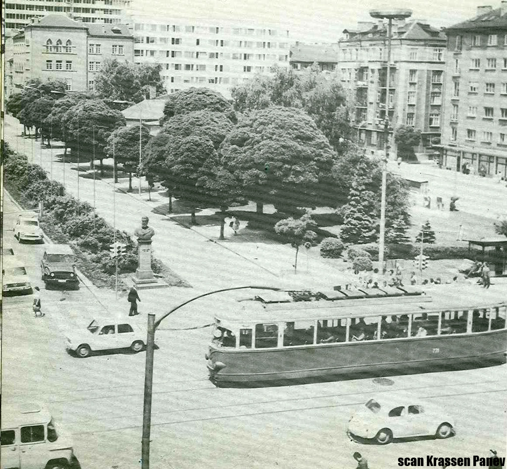 София, Т4М-701 (Комсомолец) № 721; София — Исторически снимки — Трамвайни мотриси (1945–1989); София — Юбилейното издание « 75 Години градски транспорт в София»