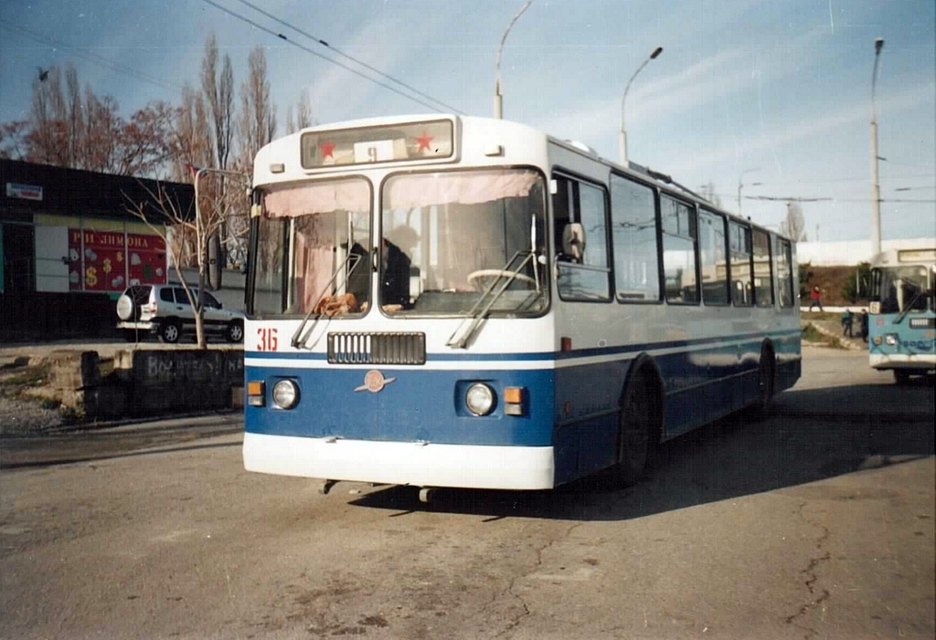 Novorossiysk, ZiU-682G-012 [G0A] Br. 36