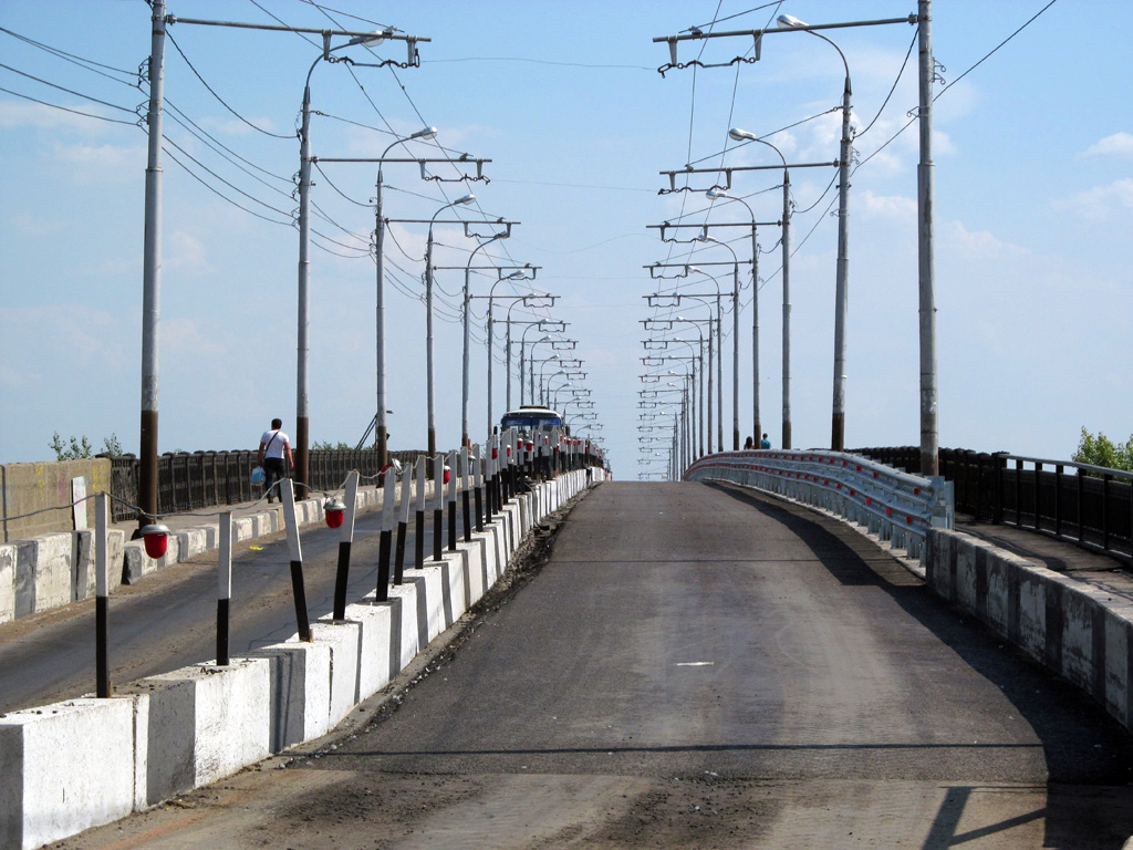 Самара — Ремонт мостового перехода "Самарский" (мост через реку Самару по улице Главной) (4 июня — 31 августа 2012 г.); Самара — Троллейбусные линии