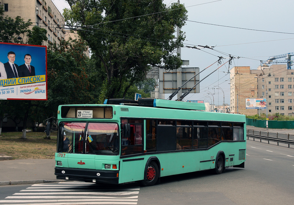 Kyjev, MAZ-103T č. 1707