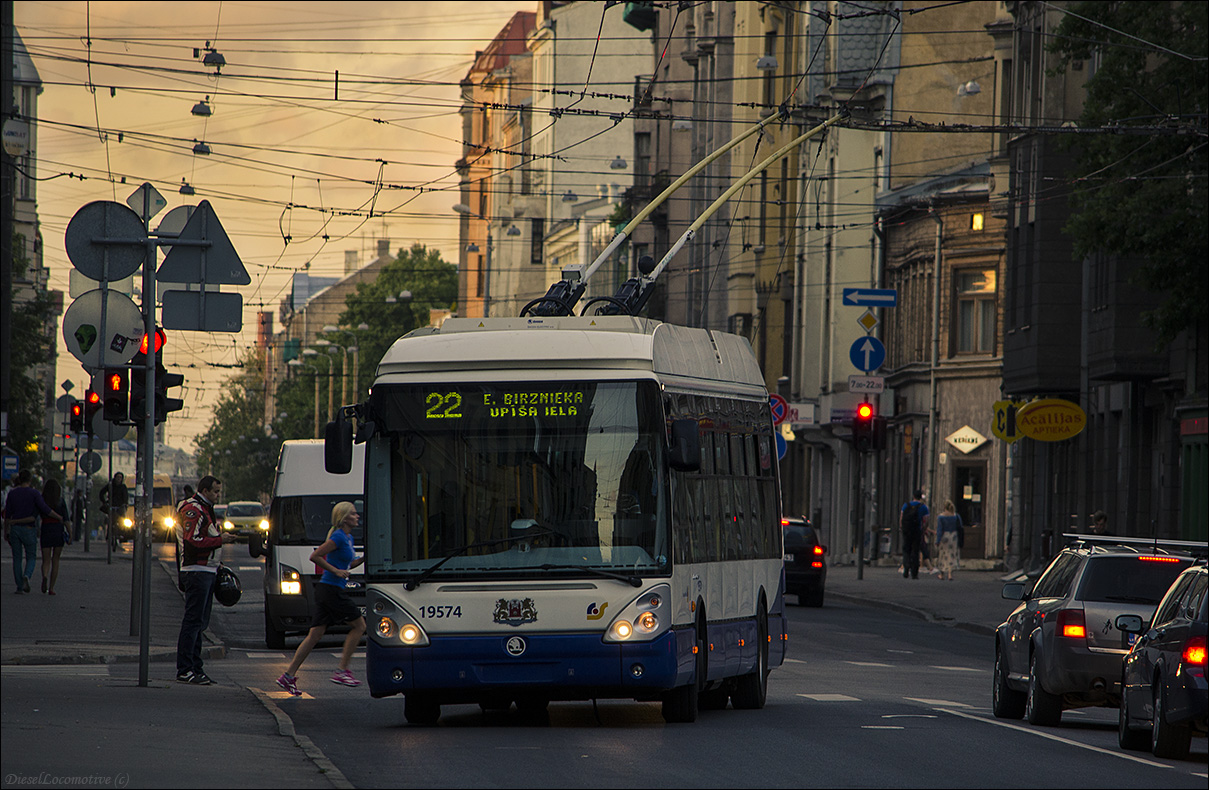 Рига, Škoda 24Tr Irisbus Citelis № 19574