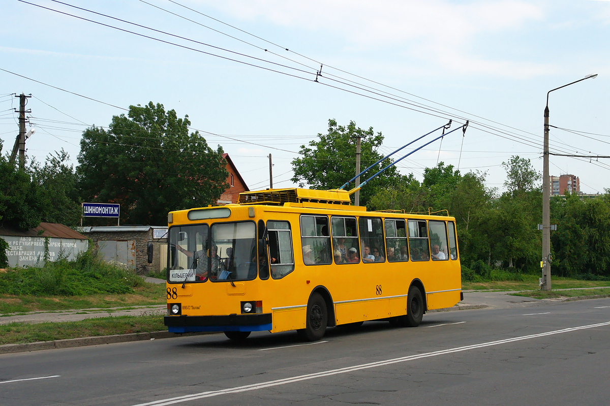 Полтава, ЮМЗ Т2 № 88