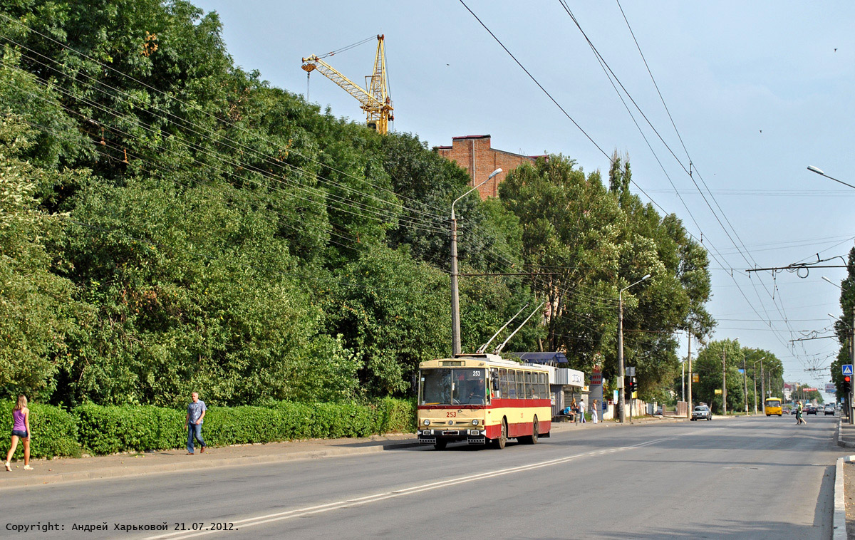 Черновцы, Škoda 14Tr02 № 253