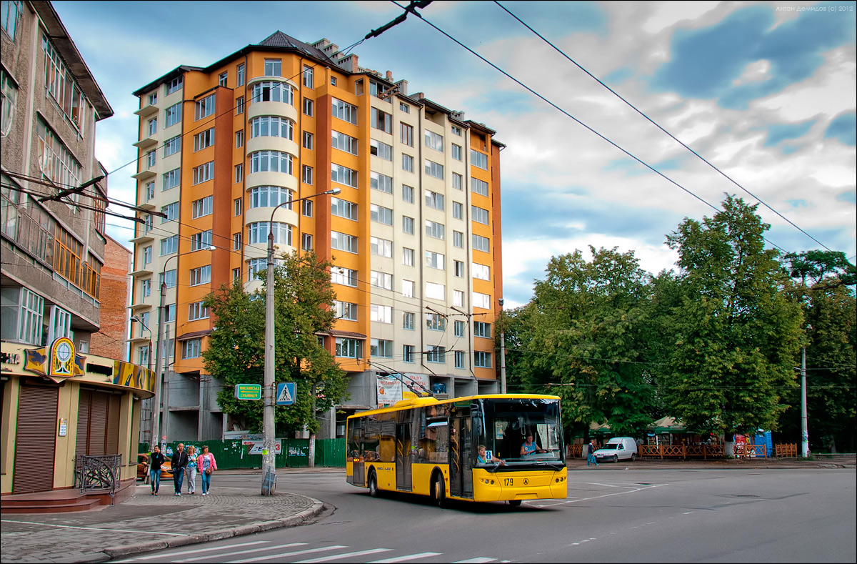 Ивано-Франковск, ЛАЗ E183D1 № 179