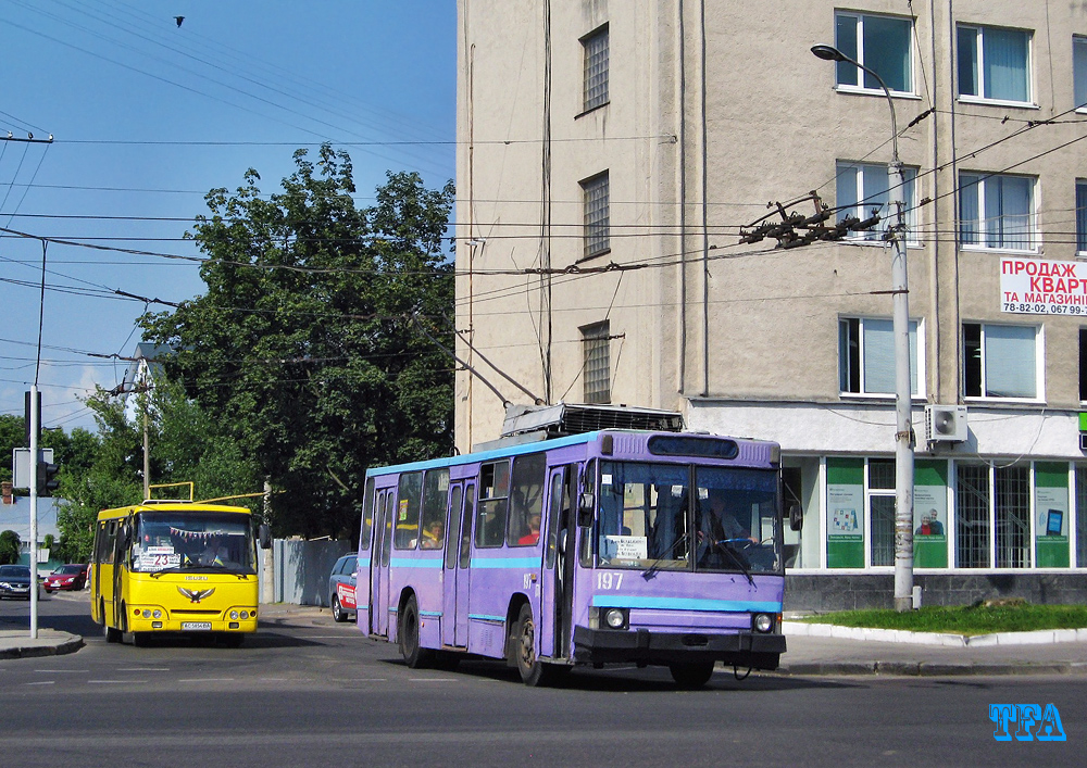 Луцк, ЮМЗ Т2 № 197