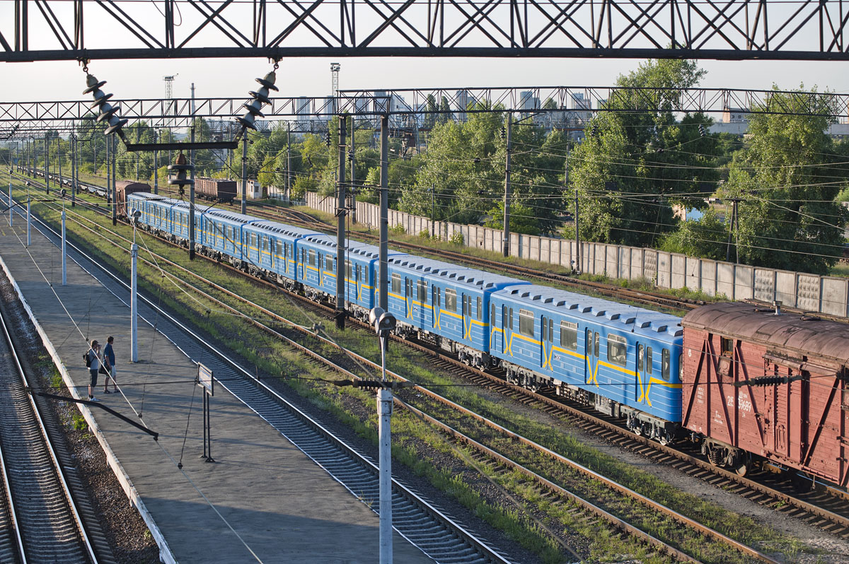 Киев — Метрополитен — Подвижной состав — 81-717/714 ("номерные") и модификации Киев — Метрополитен — Подвижной состав — 81-717/714 ("номерные") и модификации