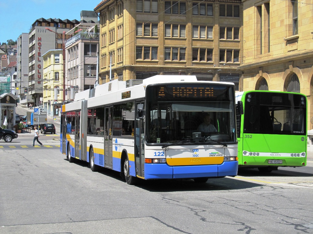 Ла-Шо-де-Фон, Hess SwissTrolley 2 (BGT-N2) № 122