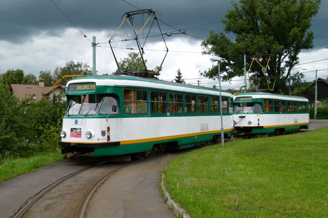 Либерец ― Яблонец-над-Нисой, Tatra T2R № 19; Либерец ― Яблонец-над-Нисой, Tatra T2R № 18 Либерец ― Яблонец-над-Нисой, Tatra T2R № 19; Либерец ― Яблонец-над-Нисой, Tatra T2R № 18