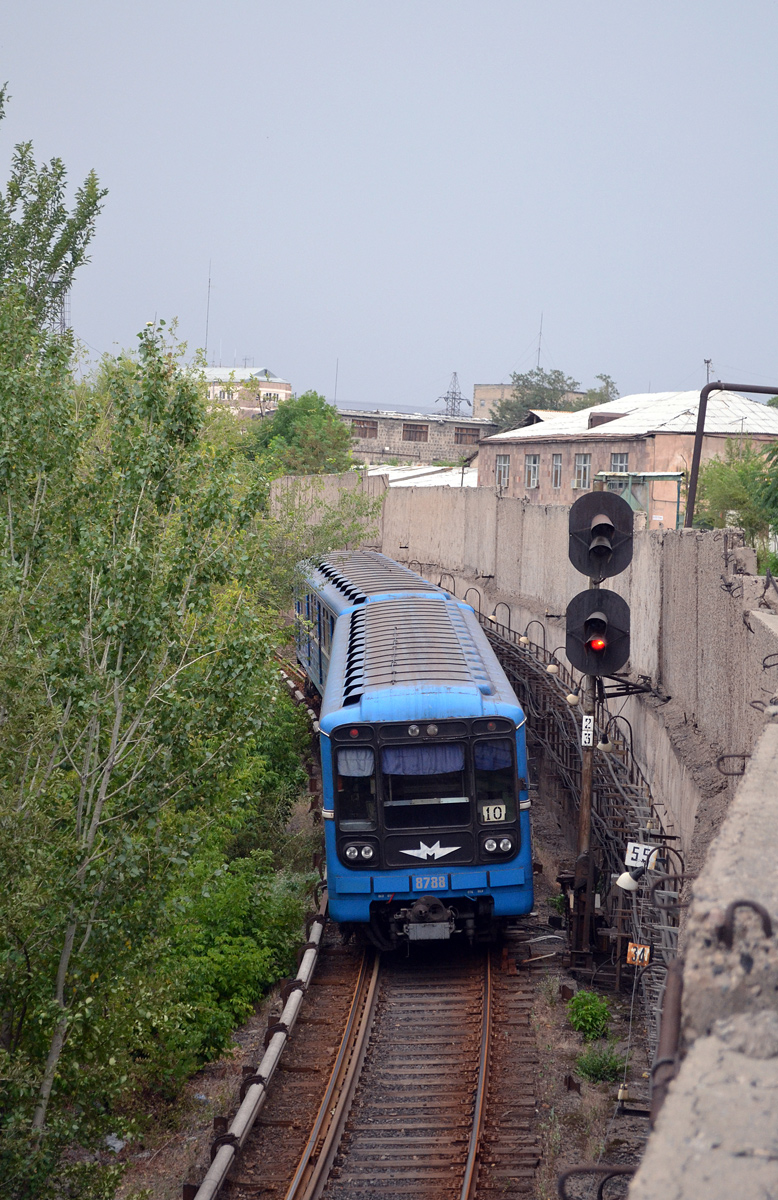 Ереван, 81-717 (ЛВЗ) № 8788